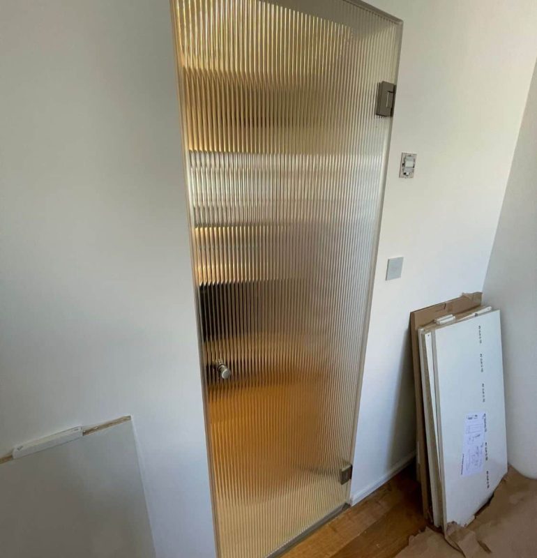 דלתות כניסה