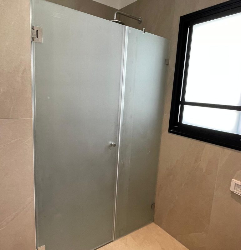 זכוכית חלבית אטומה