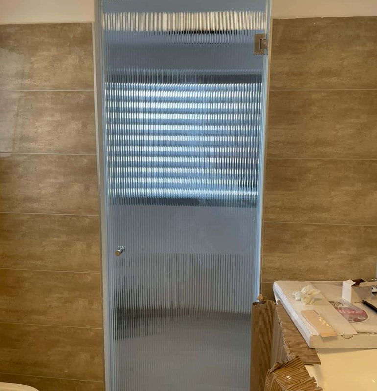 דלתות כניסה